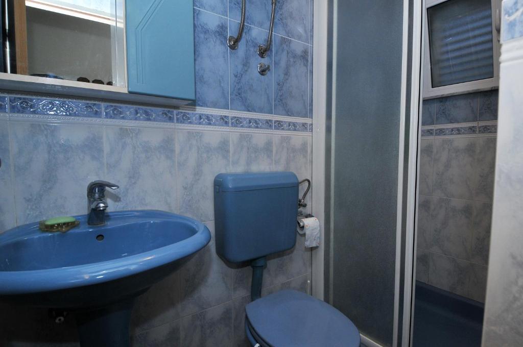 Family House Lise Apartment Млини Стая снимка