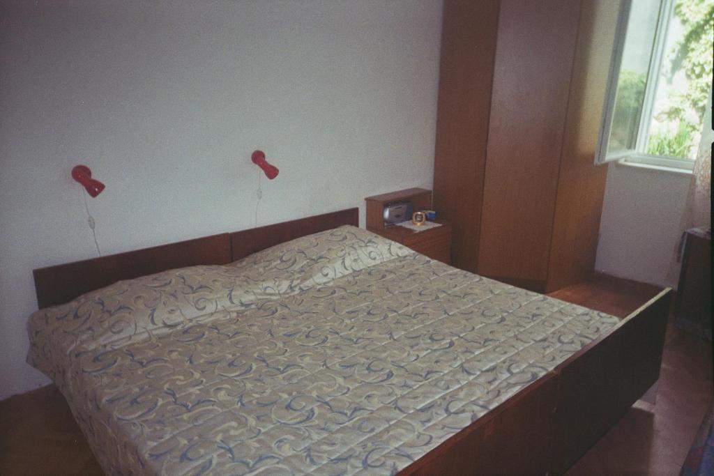 Family House Lise Apartment Млини Стая снимка