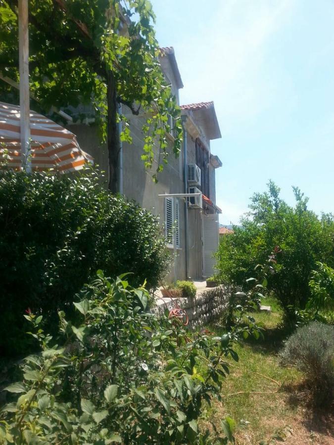 Family House Lise Apartment Млини Екстериор снимка