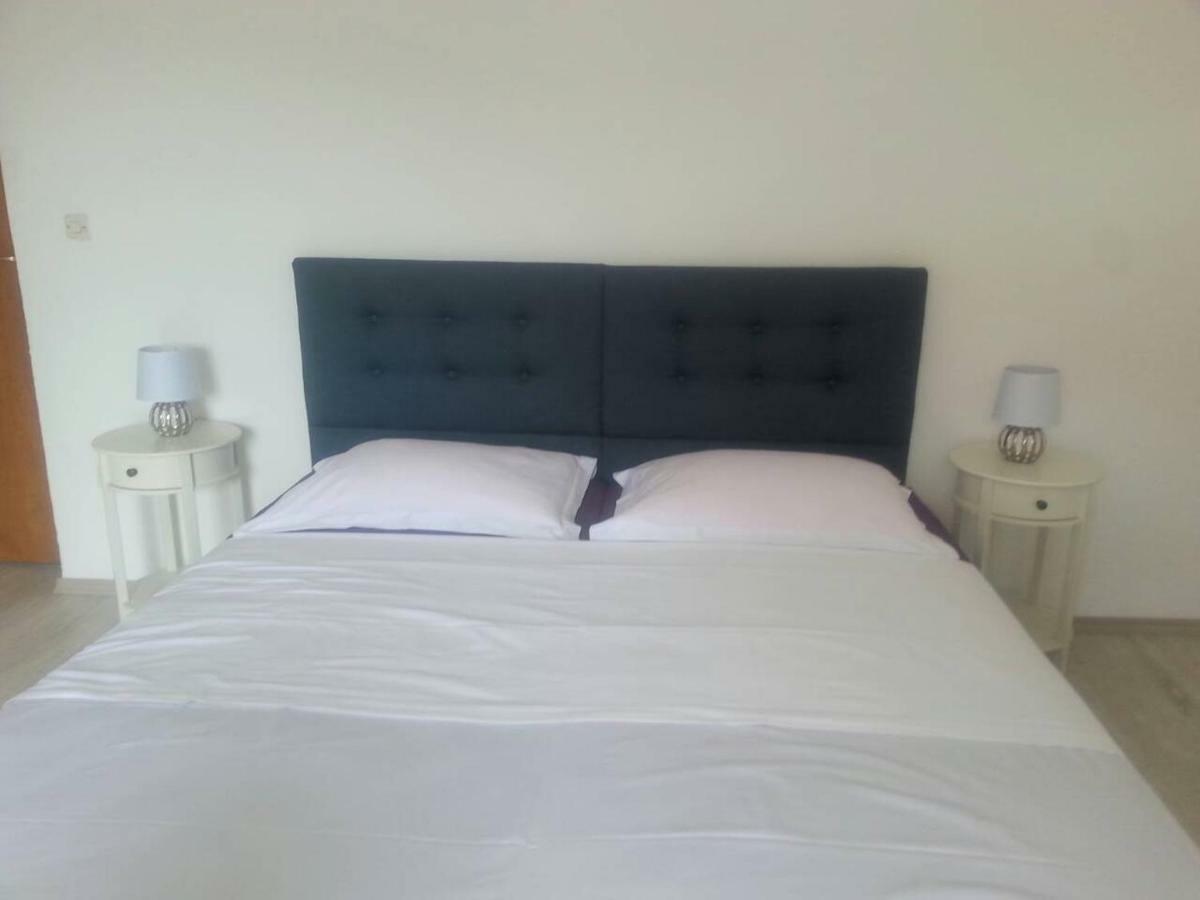 Family House Lise Apartment Млини Екстериор снимка